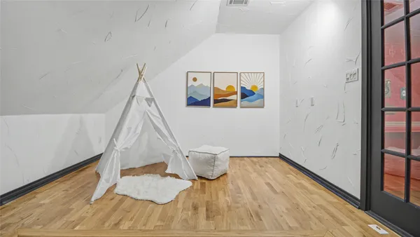 $649,950 | 1431 Walnut Lane, Houston, TX 77339