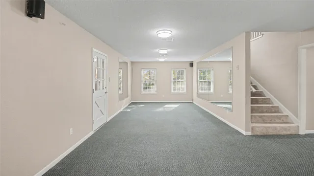 $695,000 | 1431 Walnut Lane, Houston, TX 77339