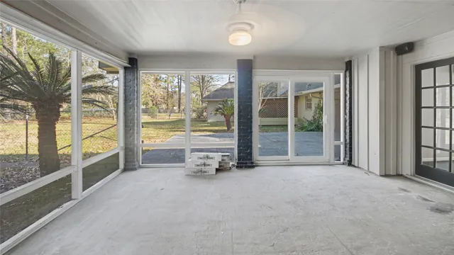 $695,000 | 1431 Walnut Lane, Houston, TX 77339