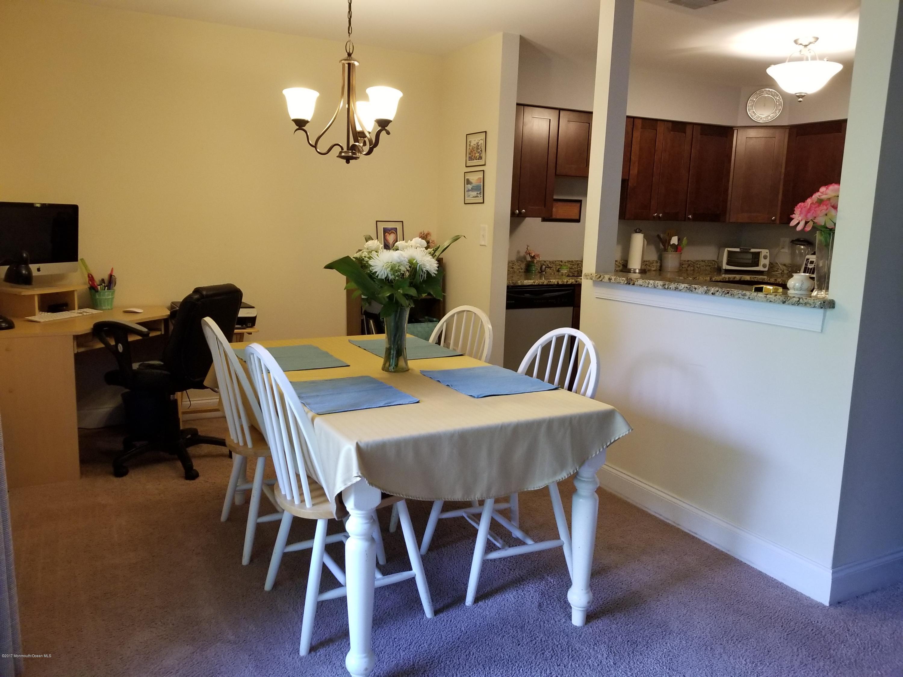58 Inverness Court Matawan, NJ 07747 - Photo 4 of 10 58 invern dr