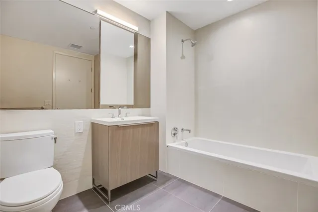 $5,000 | 889 Francisco Street, Unit 3708, Los Angeles, CA 90017