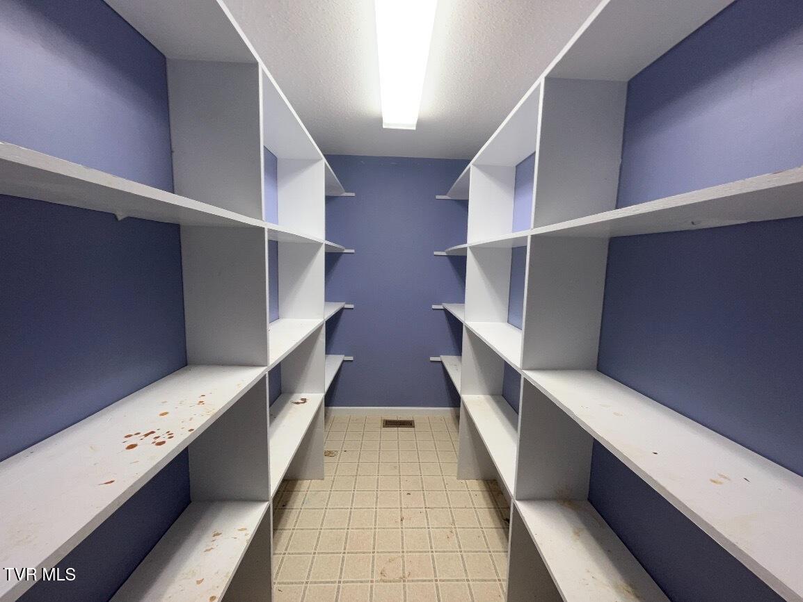 333 North Loretta Street Greeneville, TN 37745 - Photo 6 of 13 IMG_1526