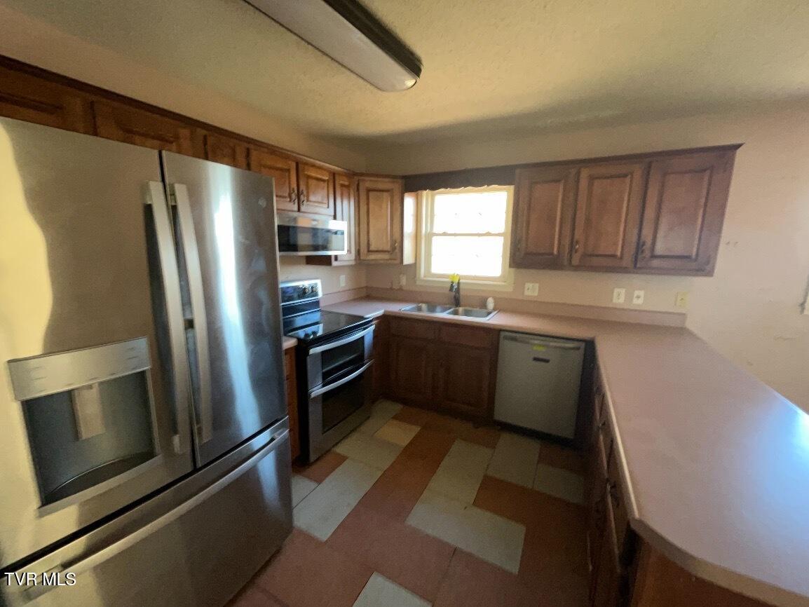 333 North Loretta Street Greeneville, TN 37745 - Photo 7 of 13 IMG_1527