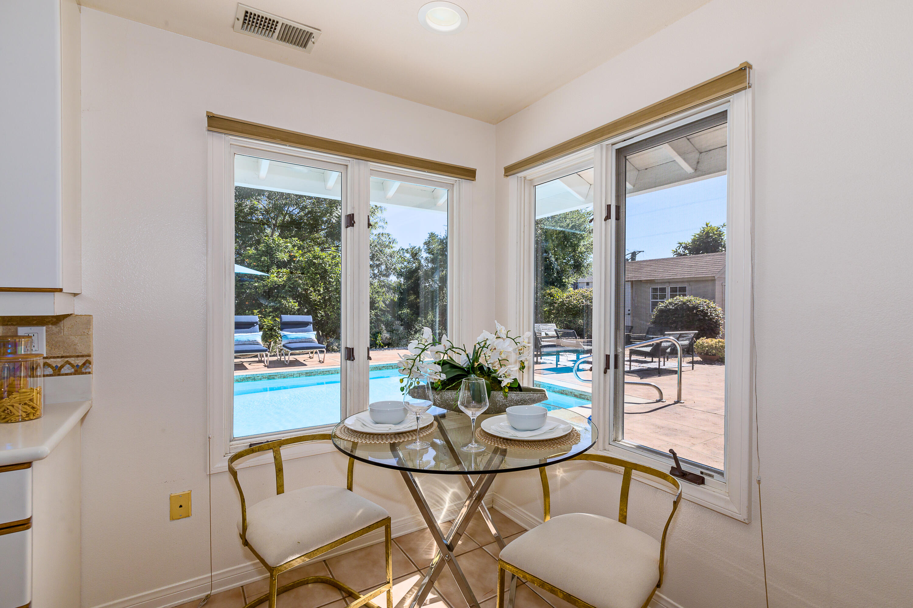 5615 Via Ravenna Goleta, CA 93117 - Photo 20 of 32 Kitchen Nook