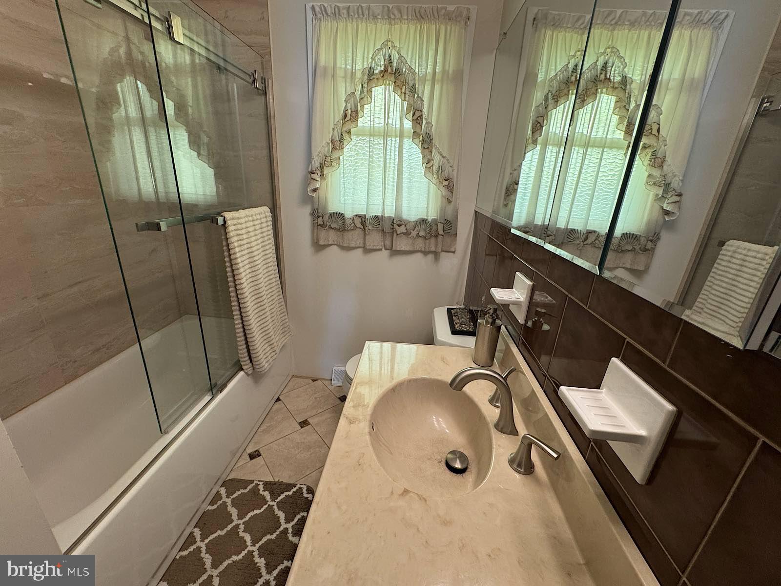 38 Belmont Road Bellmawr, NJ 08031 - Photo 12 of 21 Gallery Image 12