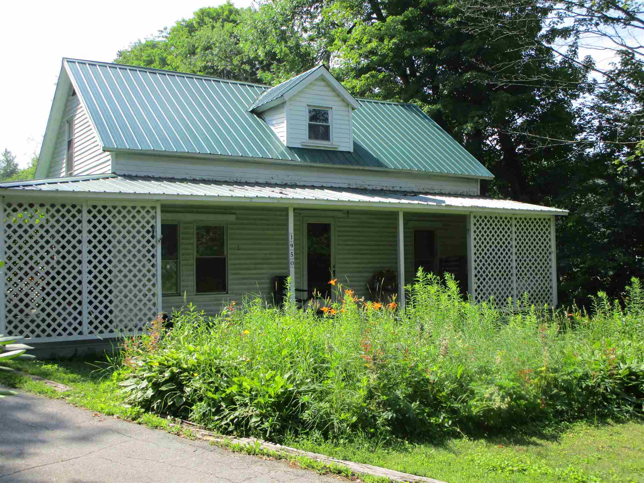 1950 North Main St  