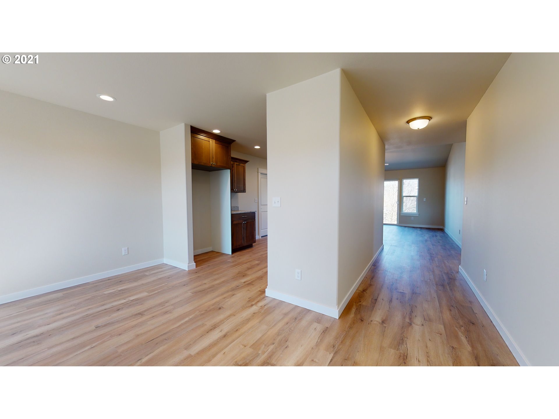 320 Northeast Rose Ridge Drive Winston, OR 97496 - Photo 15 of 31 Gallery Image 15