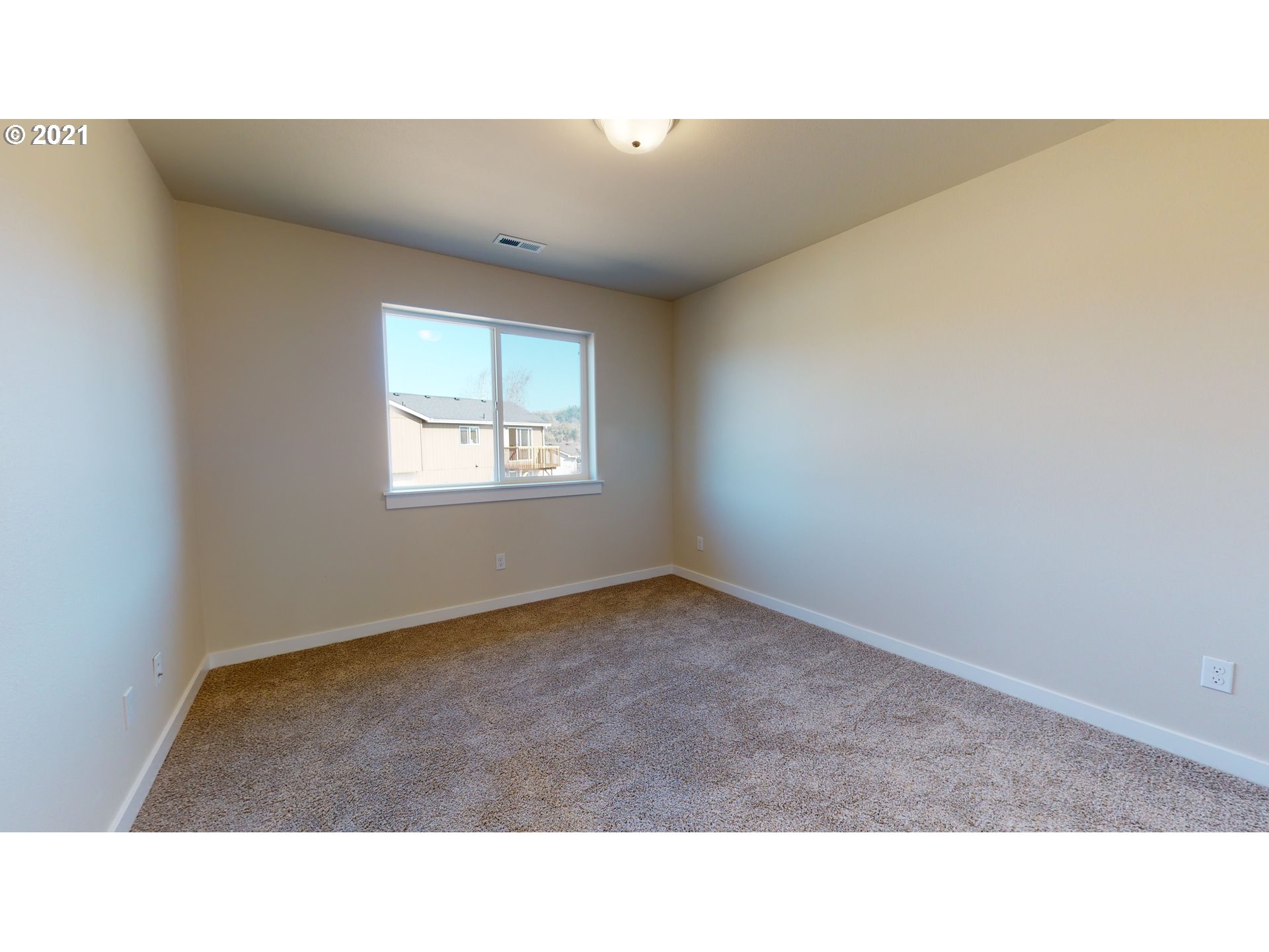 320 Northeast Rose Ridge Drive Winston, OR 97496 - Photo 21 of 31 Gallery Image 21