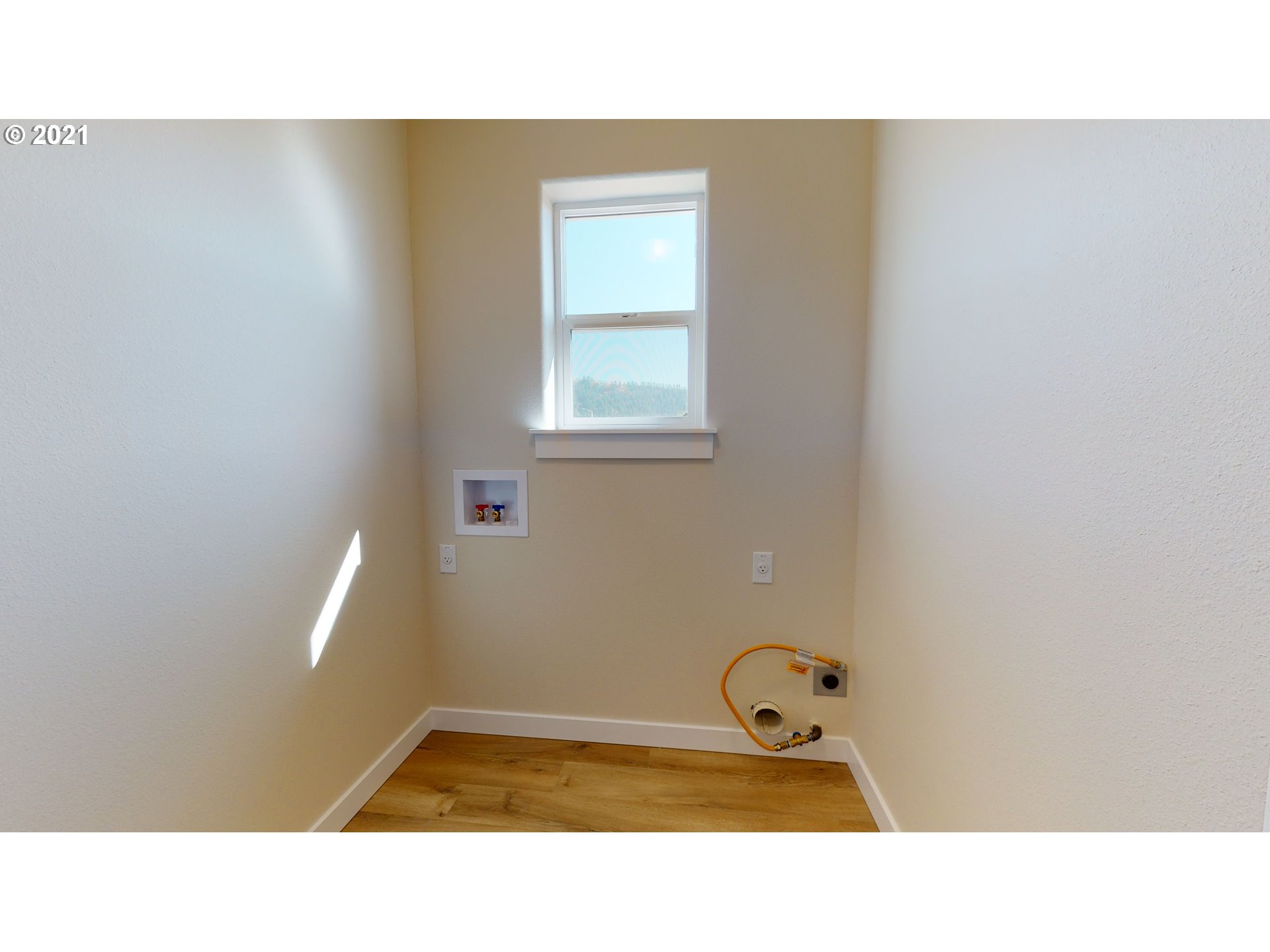 320 Northeast Rose Ridge Drive Winston, OR 97496 - Photo 25 of 31 Gallery Image 25