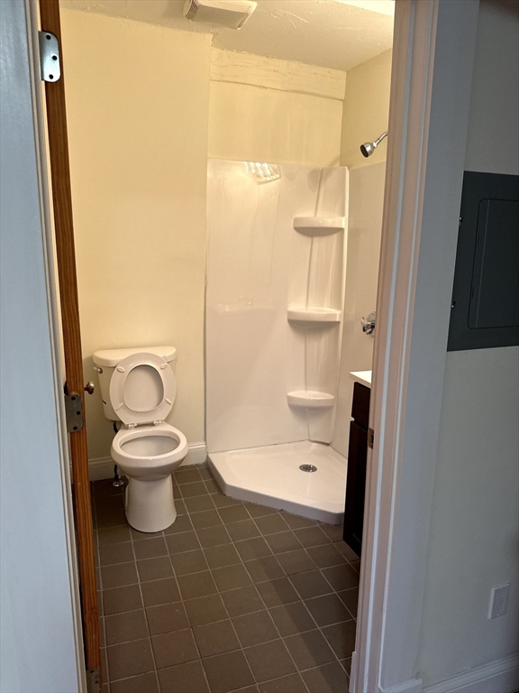 300 Main Street, Unit 4 Southbridge, MA 01550 - Photo 5 of 6