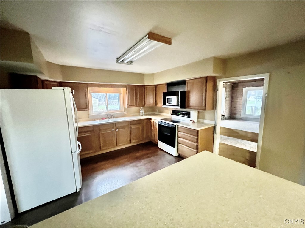 554 County Rte 8 Granby, NY 13069 - Photo 10 of 24