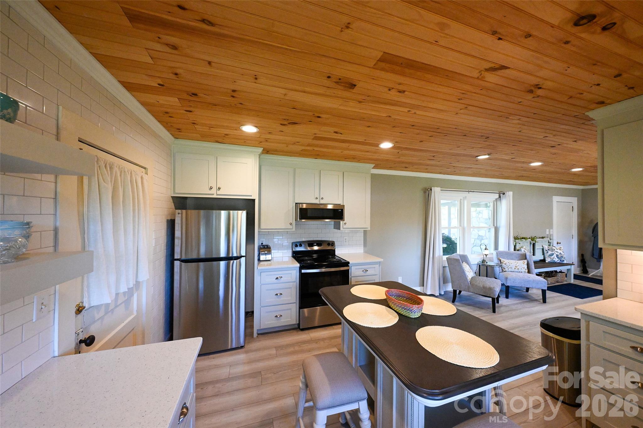 390 Sokassa Road Newland, NC 28657 - Photo 9 of 48 Gallery Image 9