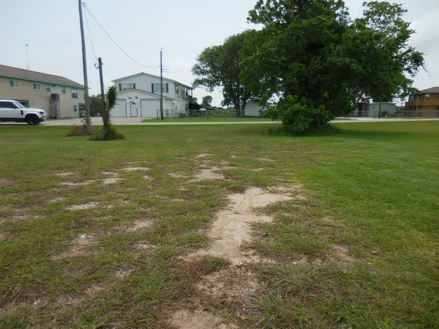 $580,000 | 546 County Road 257, Matagorda, TX 77457