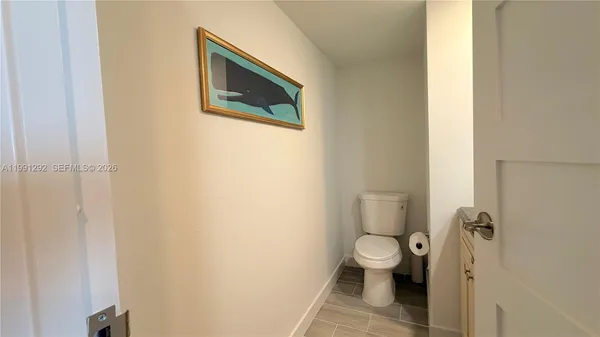 $2,950 | 555 Northeast 15th Street, Unit 29F, Miami, FL 33132