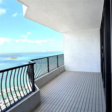 $2,950 | 555 Northeast 15th Street, Unit 29F, Miami, FL 33132