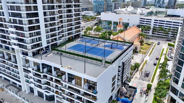 $2,950 | 555 Northeast 15th Street, Unit 29F, Miami, FL 33132