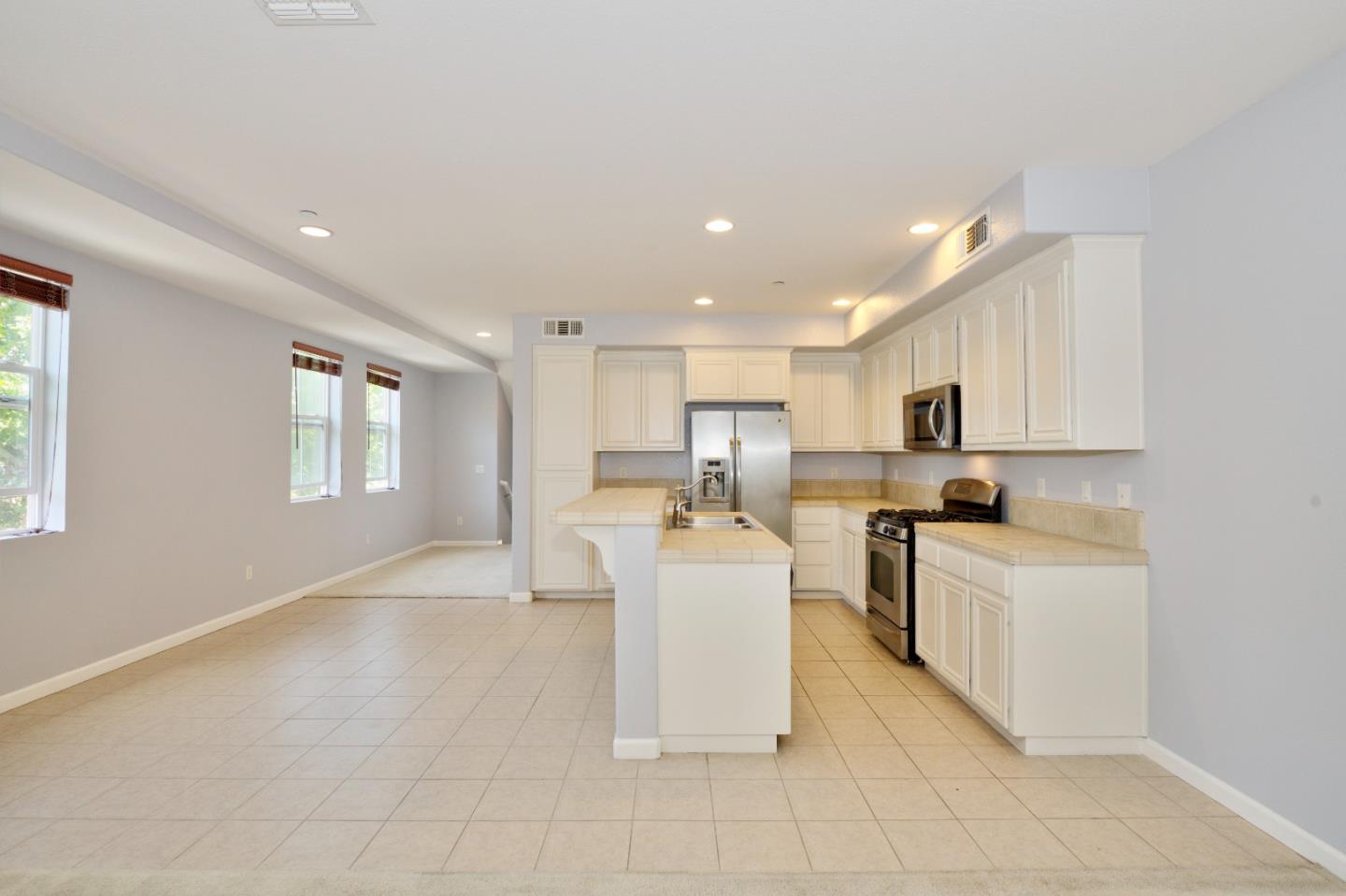 63 Ede Lane Milpitas, CA 95035 - Photo 4 of 40