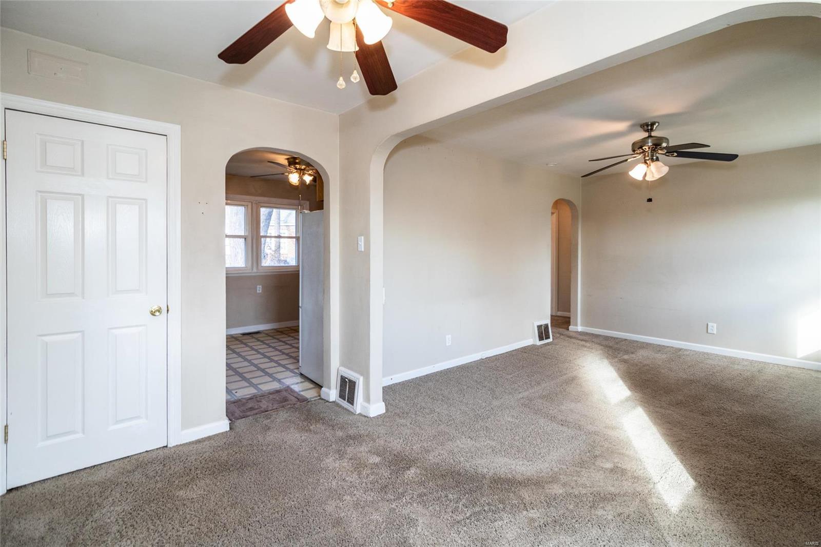 3417 Ashby Road St. Ann, MO 63074 - Photo 5 of 33 Gallery Image 5