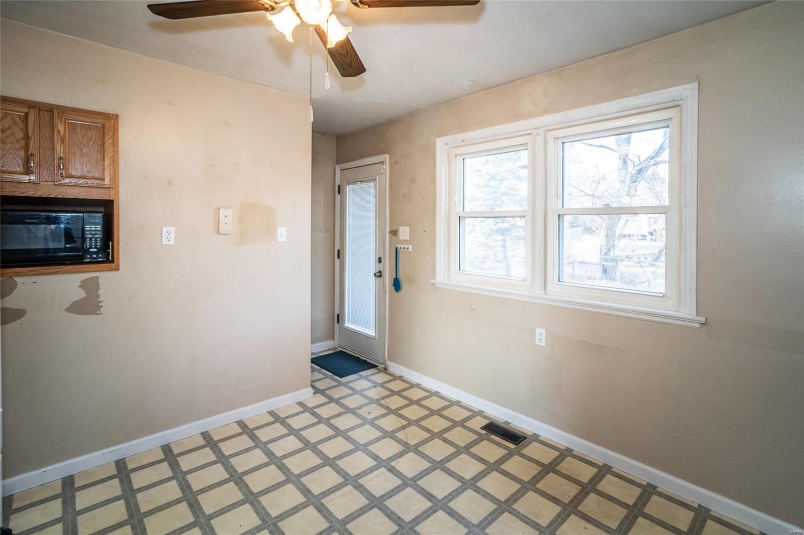 3417 Ashby Road St. Ann, MO 63074 - Photo 8 of 33 Gallery Image 8