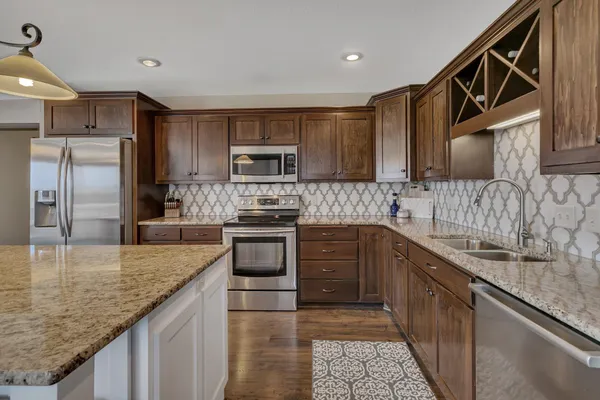 $524,900 | 608 Kendall Court, Sartell, MN 56377