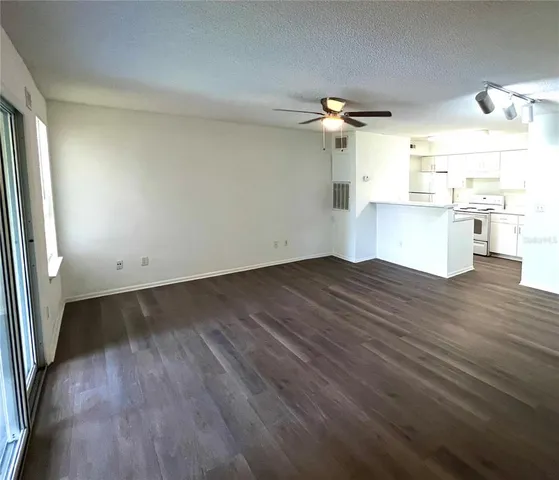 $1,250 | 2203 Yankee Place, Unit 204, Orlando, FL 32839