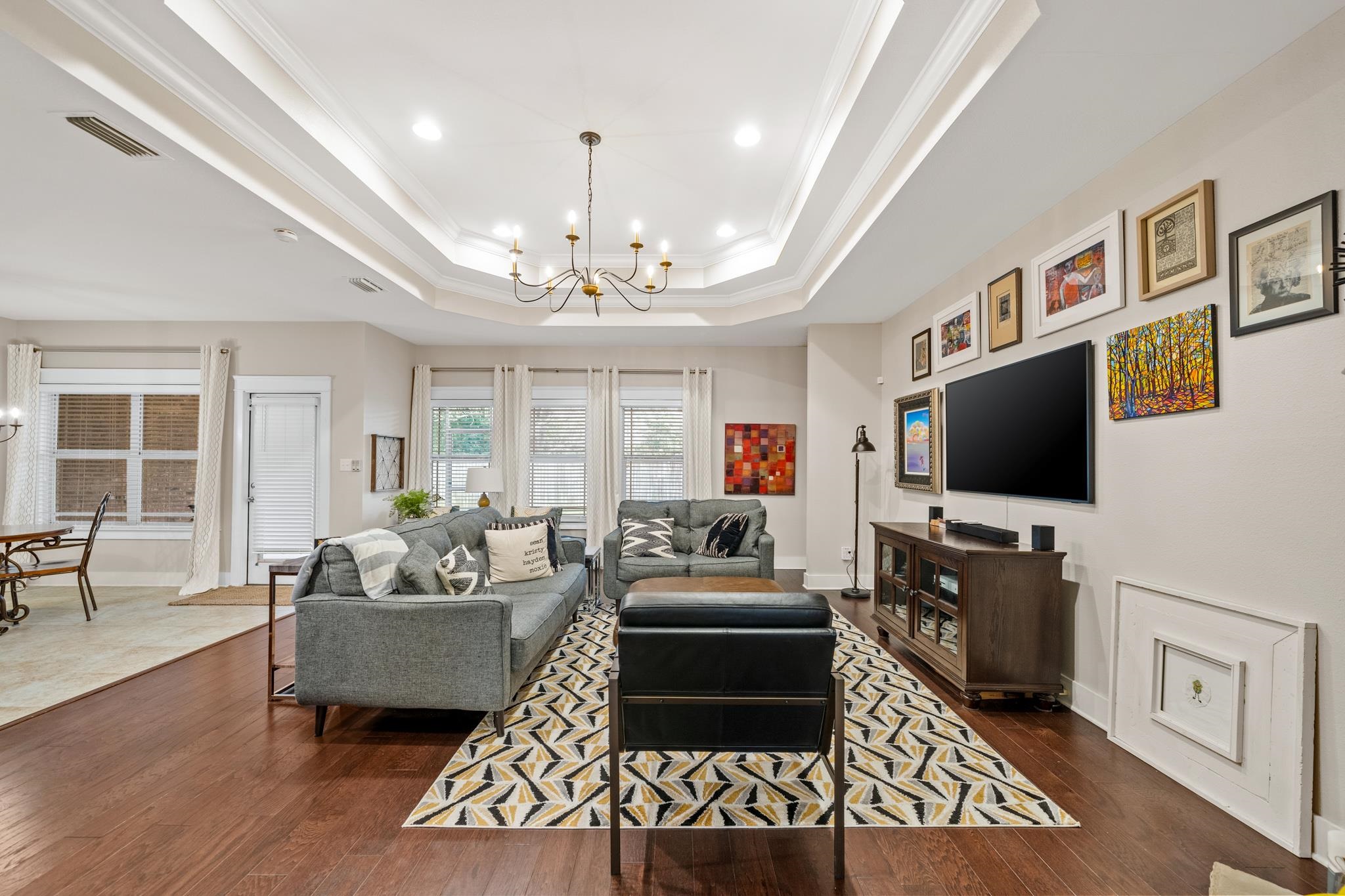 136 Stratford Street Fairhope, AL 36532 - Photo 5 of 37 Double-tray ceilings