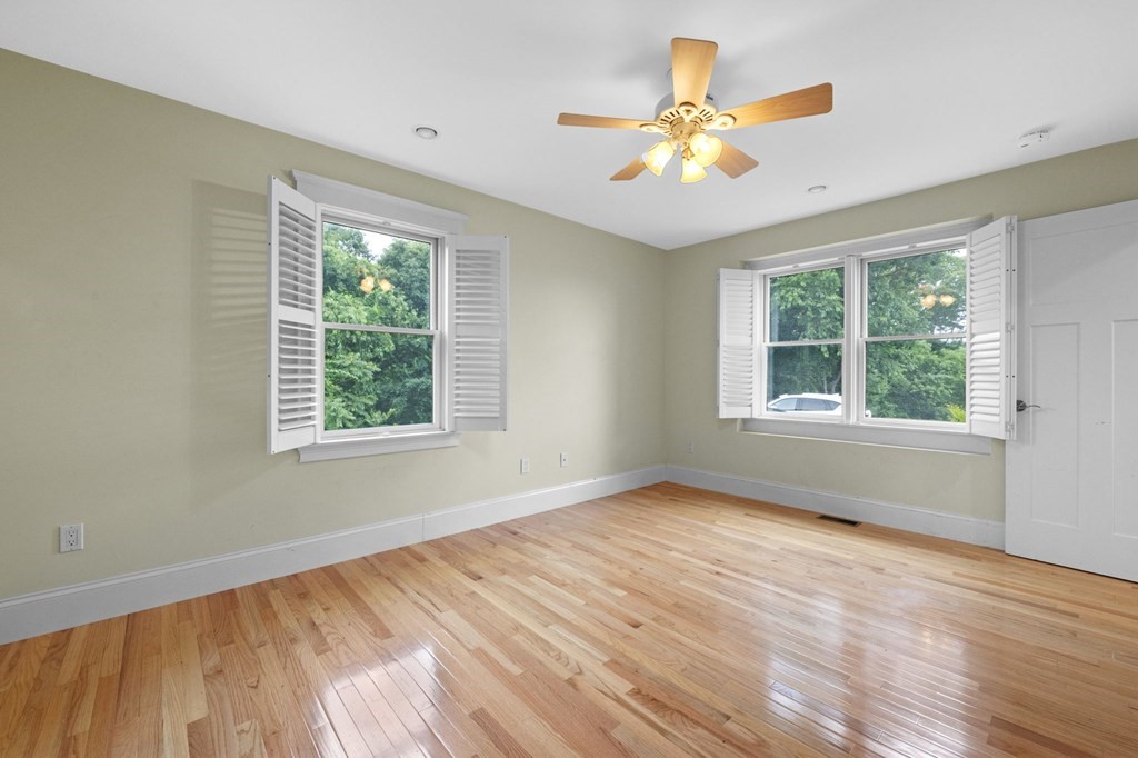126 Eastern Avenue, Unit B Gloucester, MA 01930 - Photo 13 of 41
