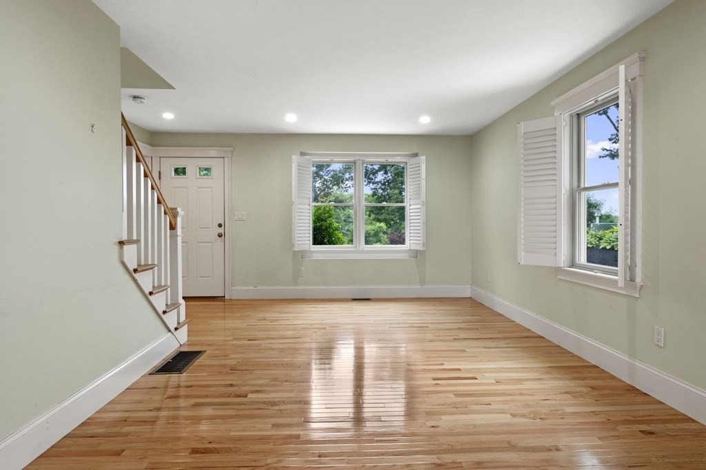 126 Eastern Avenue, Unit B Gloucester, MA 01930 - Photo 17 of 41