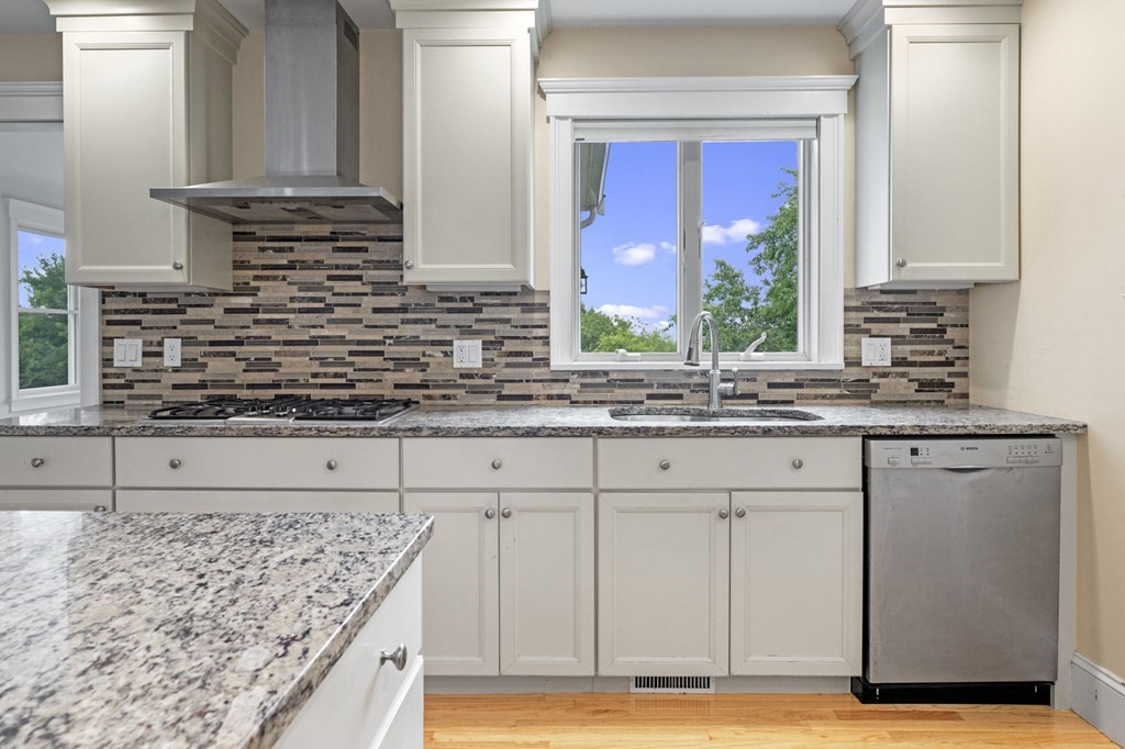 126 Eastern Avenue, Unit B Gloucester, MA 01930 - Photo 23 of 41