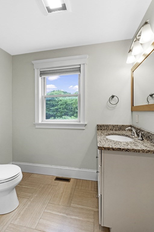126 Eastern Avenue, Unit B Gloucester, MA 01930 - Photo 28 of 41