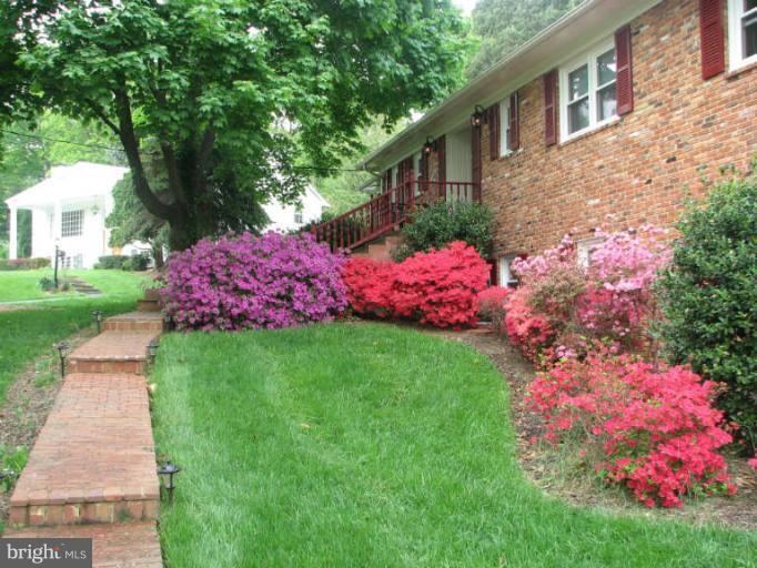 7316 Churchill Road McLean, VA 22101 - Photo 2 of 16 Exterior (Front)
