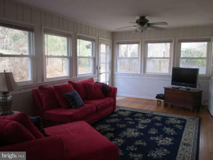 7316 Churchill Road McLean, VA 22101 - Photo 7 of 16 Family Room