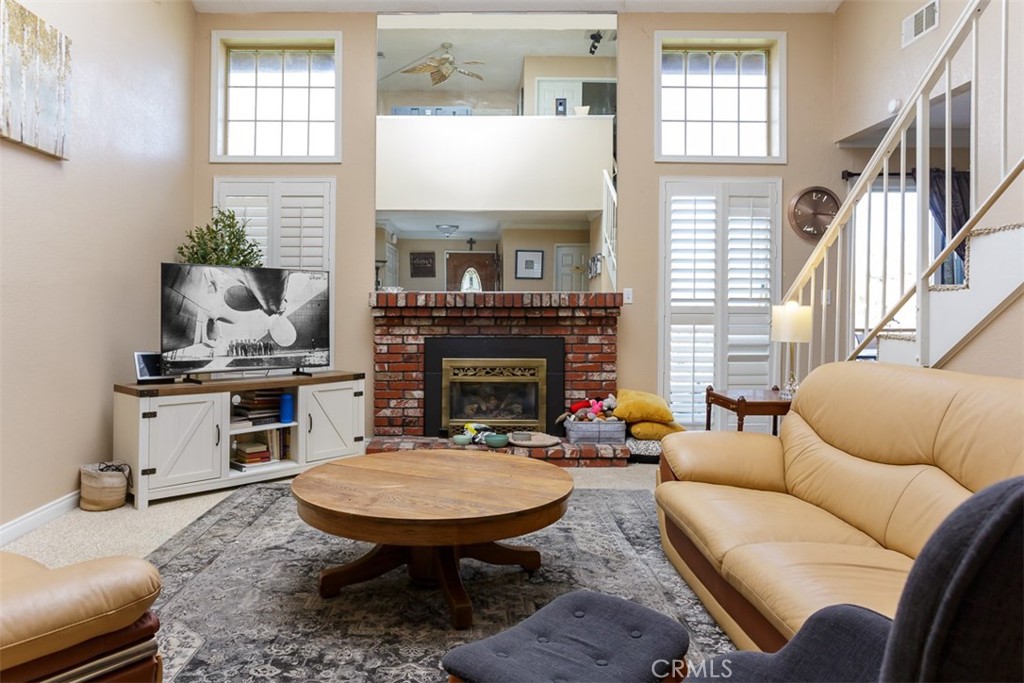 18571 Glenview Court Tehachapi, CA 93561 - Photo 3 of 26