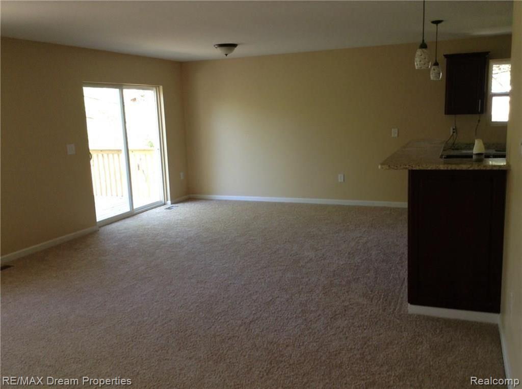 20437 Angling Street Livonia, MI 48152 - Photo 15 of 18