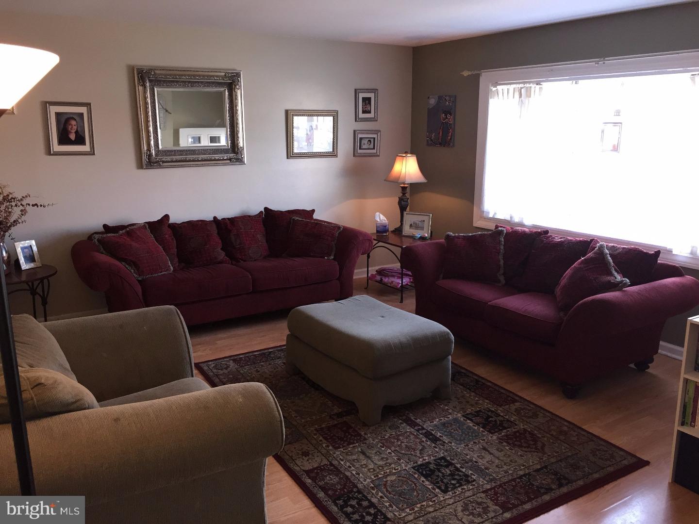 12733 Elnora Road Philadelphia, PA 19154 - Photo 3 of 19