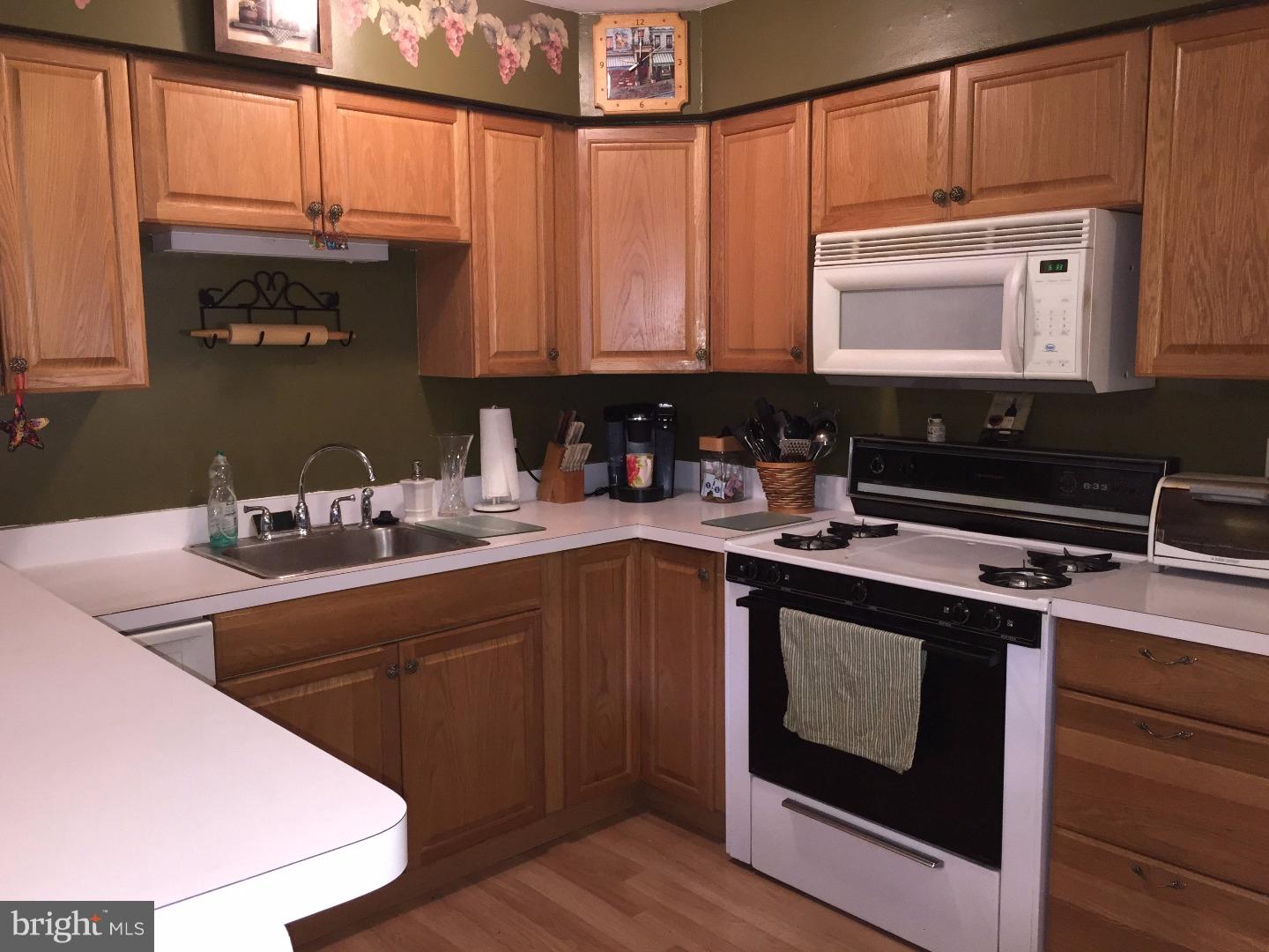 12733 Elnora Road Philadelphia, PA 19154 - Photo 6 of 19