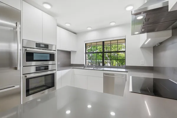 $529,900 | 320 Ridgecrest Road, Georgetown, TX 78628