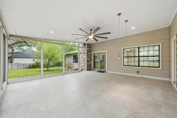 $529,900 | 320 Ridgecrest Road, Georgetown, TX 78628