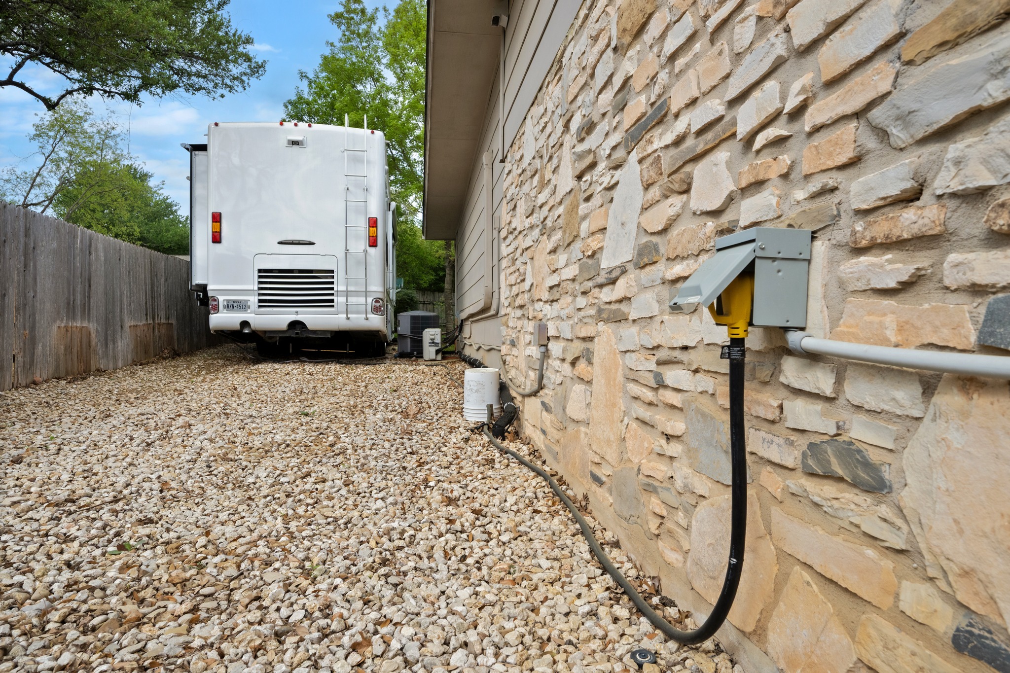 320 Ridgecrest Road Georgetown, TX 78628 - Photo 29 of 39