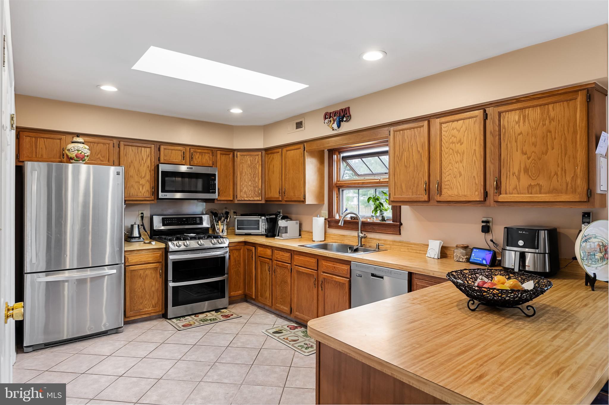 37 Spring Mill Drive Sewell, NJ 08080 - Photo 13 of 39 Gallery Image 13