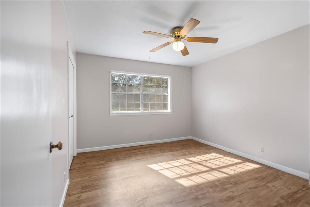 511 Happy Mount Mount Pleasant, TX 75455 - Photo 14 of 37 a view of empty room with window