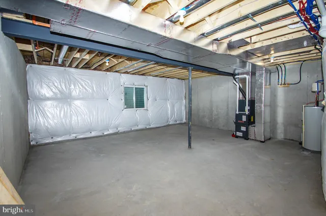 $2,400 | 515 Elm Street, Reading, PA 19601