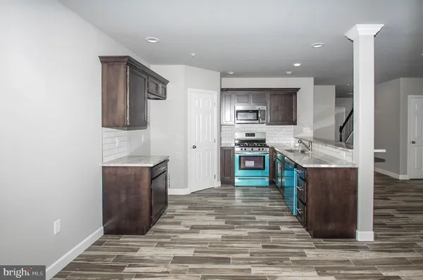 $2,400 | 515 Elm Street, Reading, PA 19601