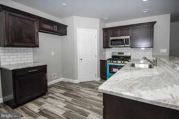 $2,400 | 515 Elm Street, Reading, PA 19601