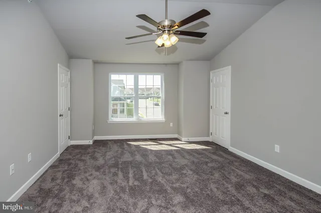 $2,400 | 515 Elm Street, Reading, PA 19601