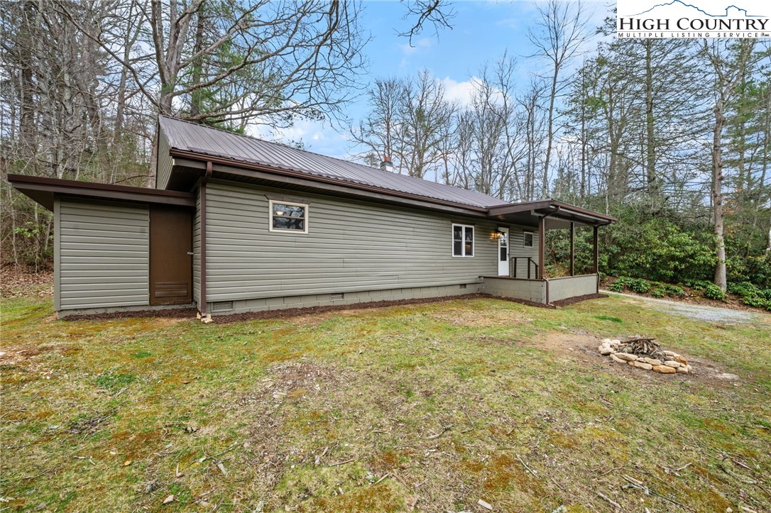 41 Raccoon Lane Newland, NC 28657 - Photo 29 of 34