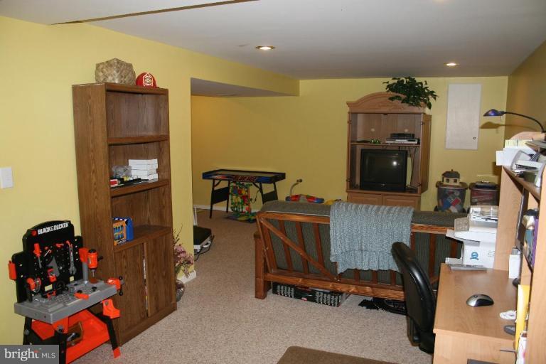 8660 Mission Road Jessup, MD 20794 - Photo 29 of 30 rec room
