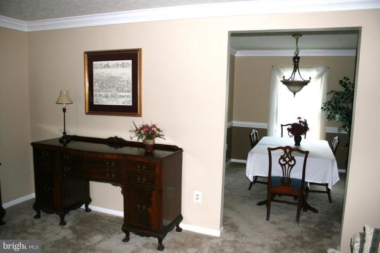 8660 Mission Road Jessup, MD 20794 - Photo 7 of 30 living/dining