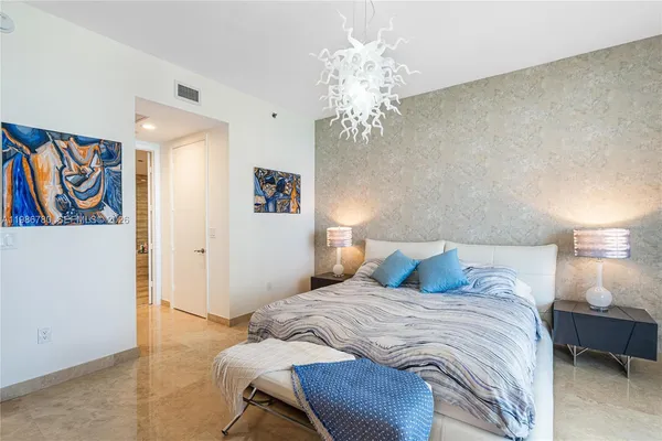 $8,900 | 16001 Collins Avenue, Unit 3002, Sunny Isles Beach, FL 33160