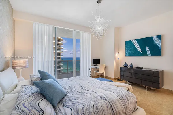 $8,900 | 16001 Collins Avenue, Unit 3002, Sunny Isles Beach, FL 33160